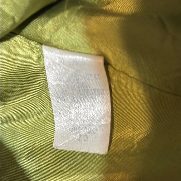 Vibrant Green Tailored Blazer with Notched Lapels - Picture 4 of 8